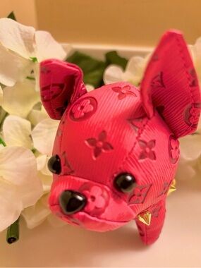 Bagcharm/Keychain adorable Frenchie dogs with spiked collars!  Hot Pink New!